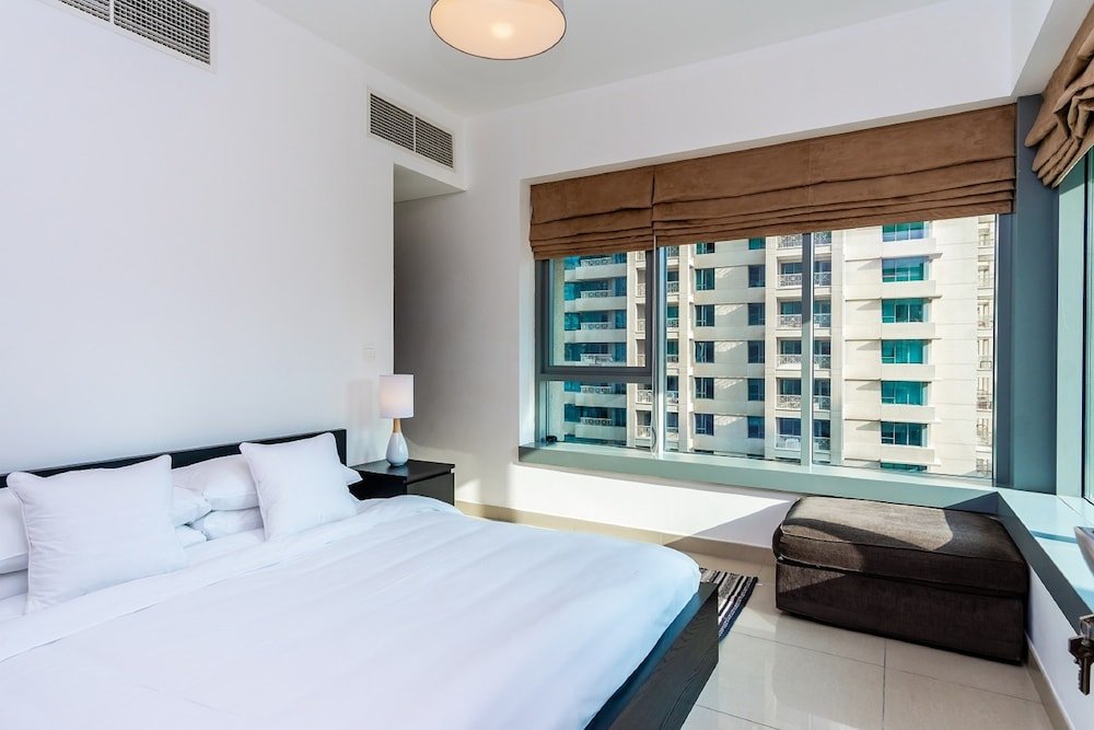 Дубай: Waves Ease By Emaar Apartment