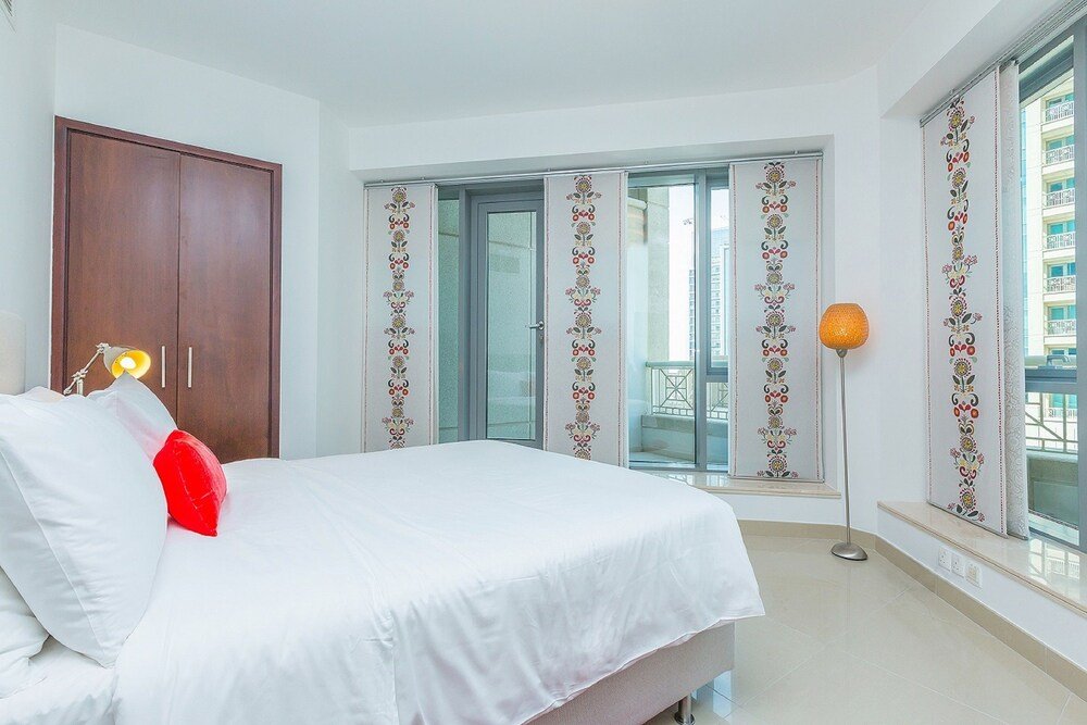 Дубай: Waves Ease By Emaar Apartment