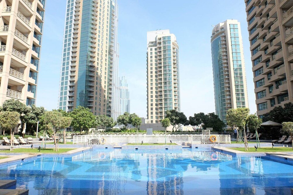 Дубай: Waves Ease By Emaar Apartment