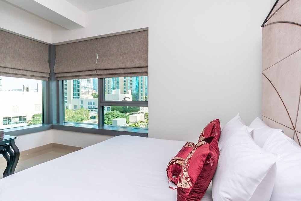 Дубай: Waves Ease By Emaar Apartment