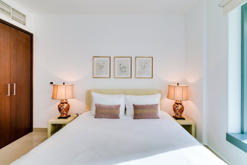 Дубай: Waves Ease By Emaar Apartment