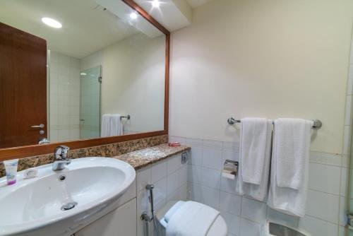 Дубай: Vacation Bay - Brand New 2 BR in MESK Tower