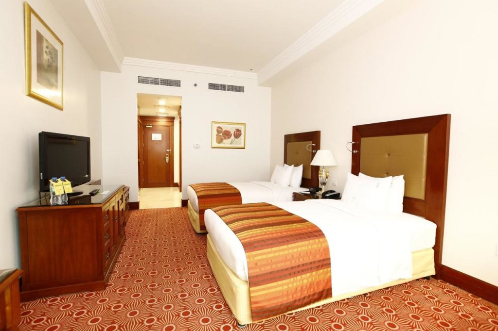 Дубай: Holiday Inn Bur Dubai - Embassy District