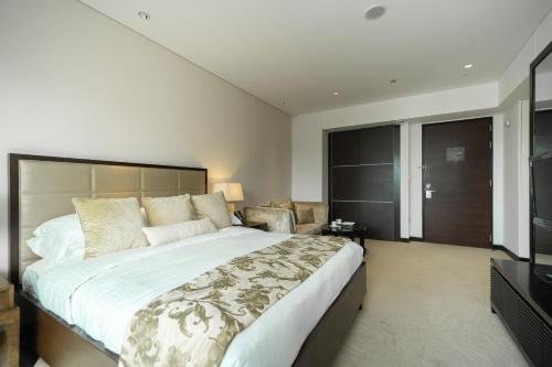 Дубай: Luton Vacation Homes - Address Dubai Marina Stylish Studio, Marina View
