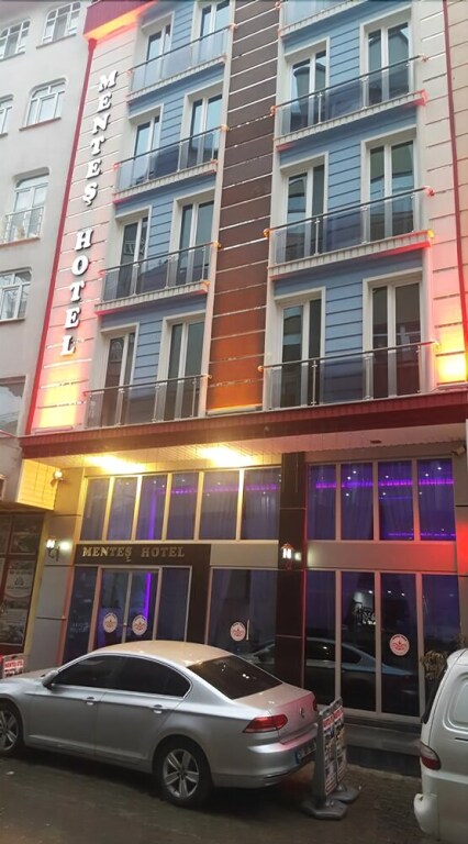 Боябат: Mentes Otel