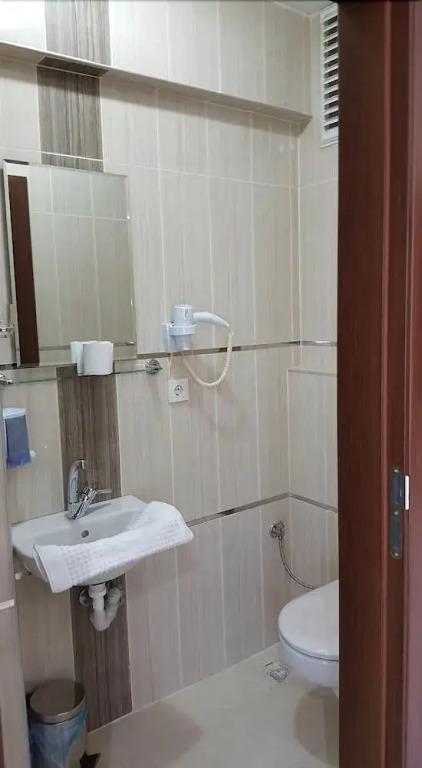 Боябат: Mentes Otel