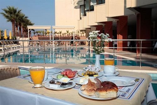 Кушадасы: Noa Hotels Kuşadasi Beach Club