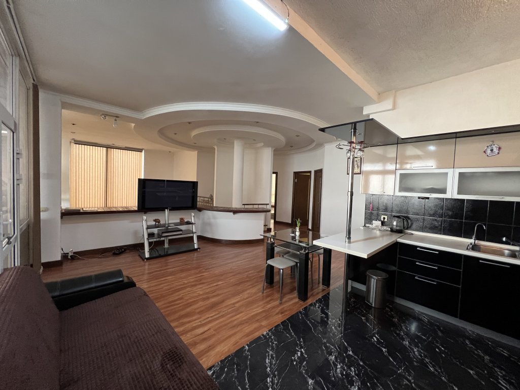 Гагра: Vladhause Villa