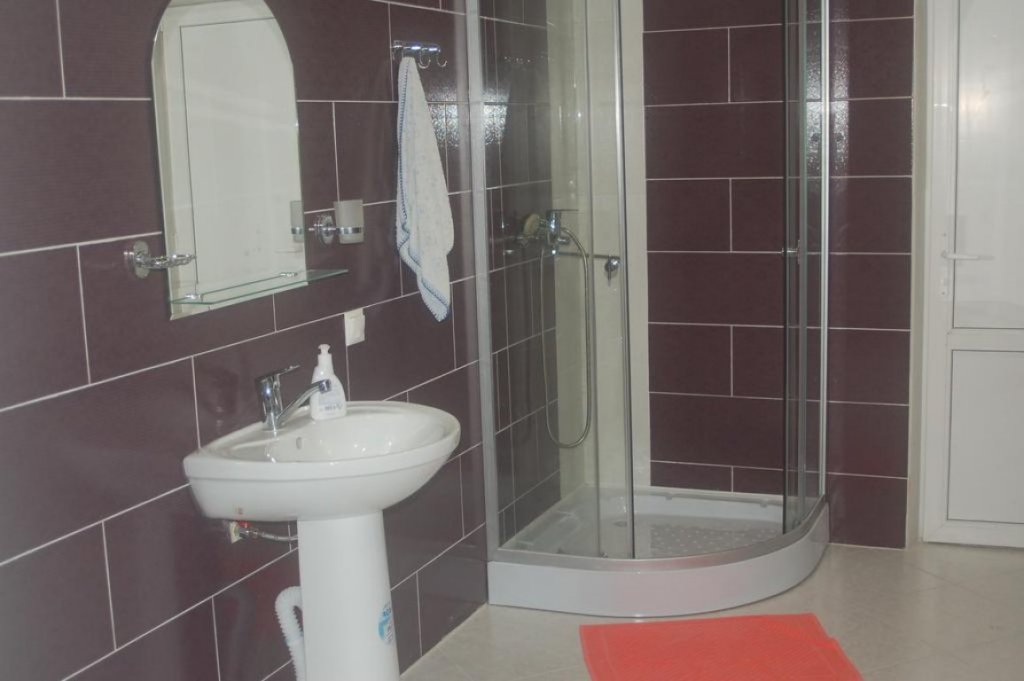 Гагра: Na Komarova 2 Guest House