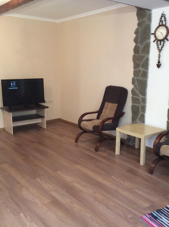Гагра: Na Komarova 2 Guest House