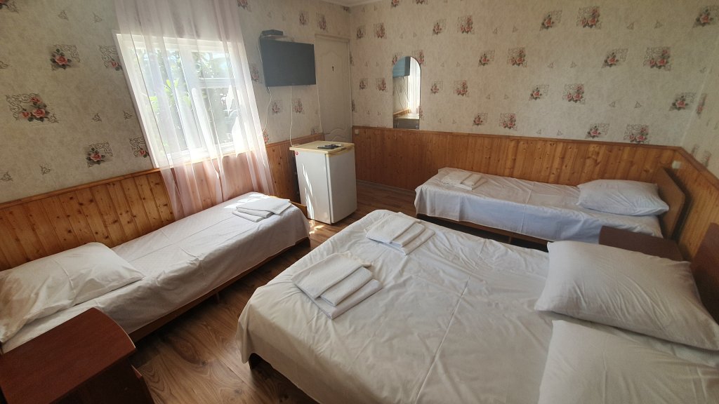 Багрипш: River Hotel