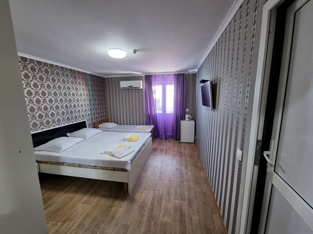 Багрипш: River Hotel