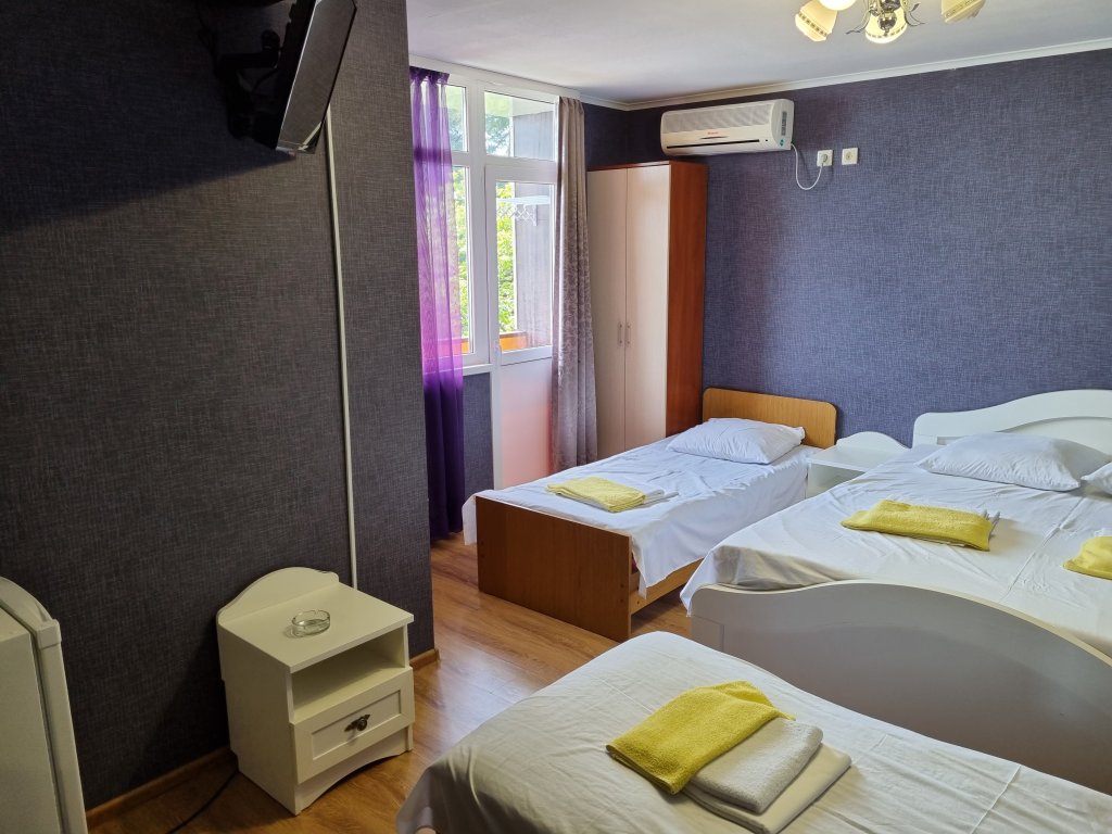 Багрипш: River Hotel