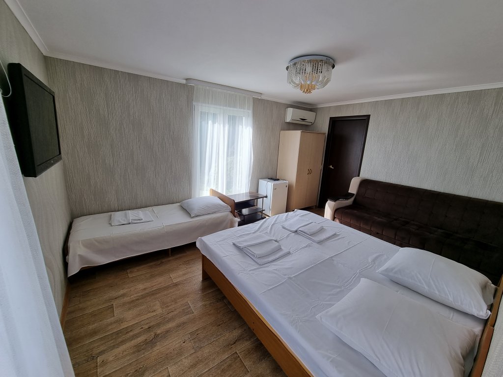 Багрипш: River Hotel