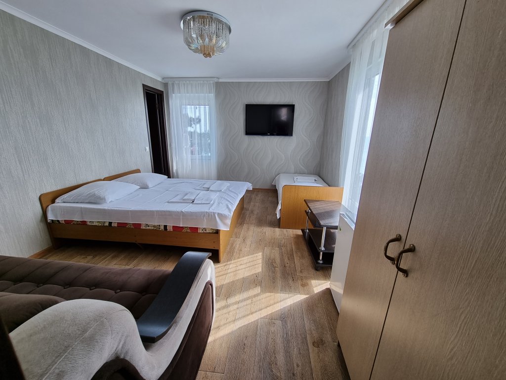 Багрипш: River Hotel