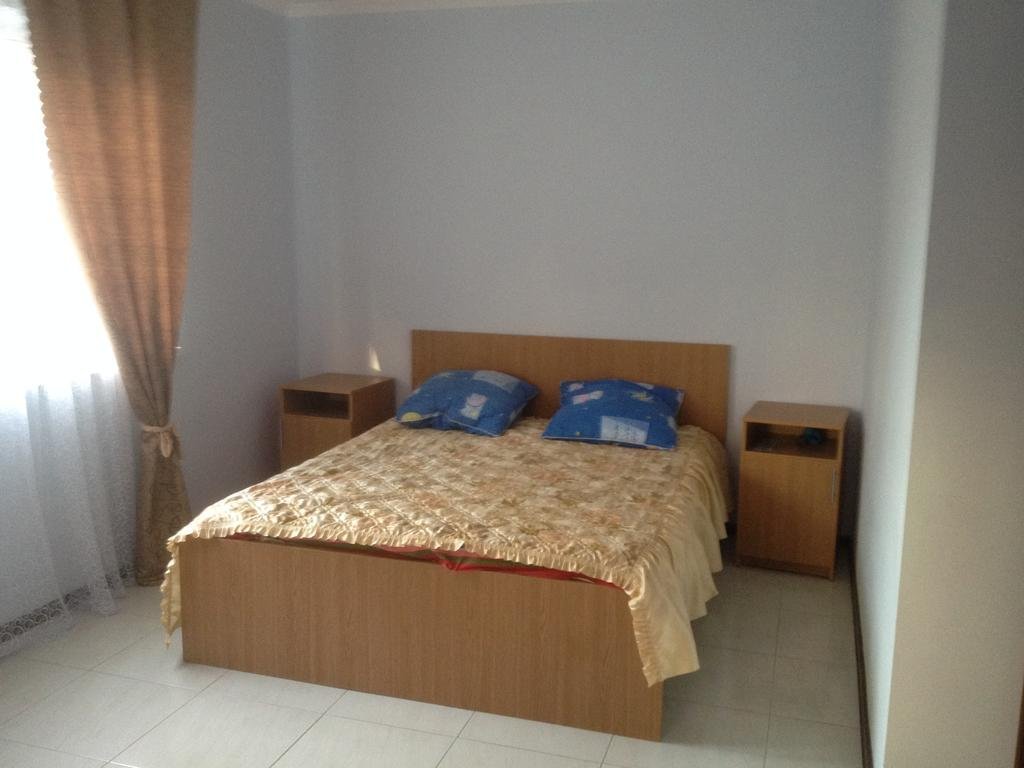 Гагра: Elka Guest House