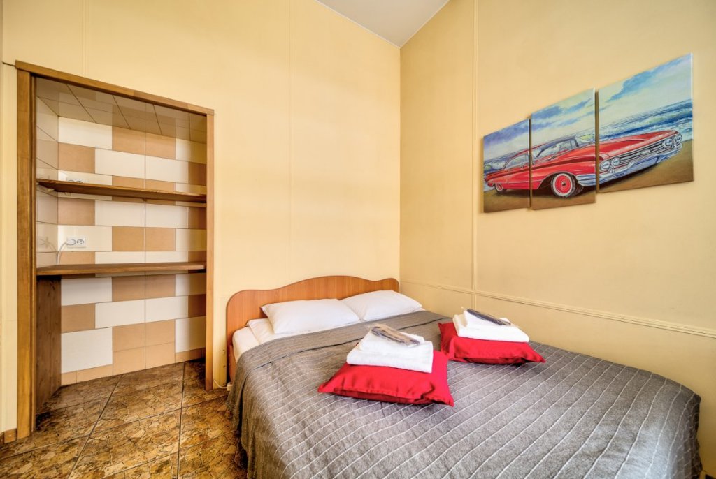 Санкт-Петербург: Guroo Hostel