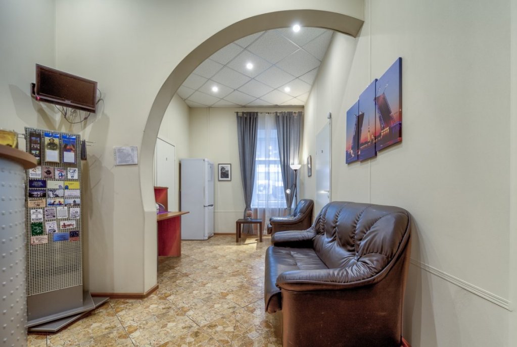 Санкт-Петербург: Guroo Hostel