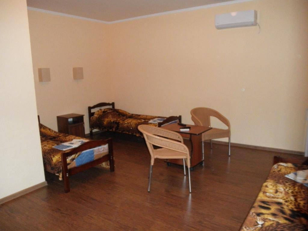 Гудаута: 7 Palm Apartments