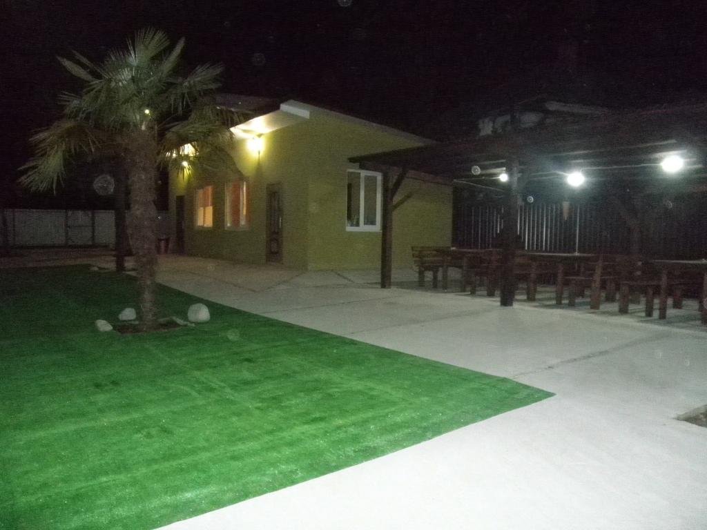 Гудаута: 7 Palm Apartments