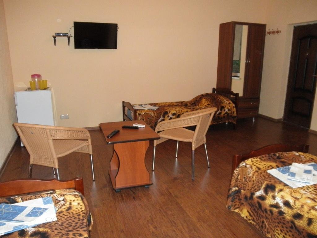 Гудаута: 7 Palm Apartments