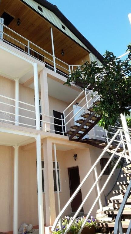 Гагра: Solnechnaya Gagra Guest House
