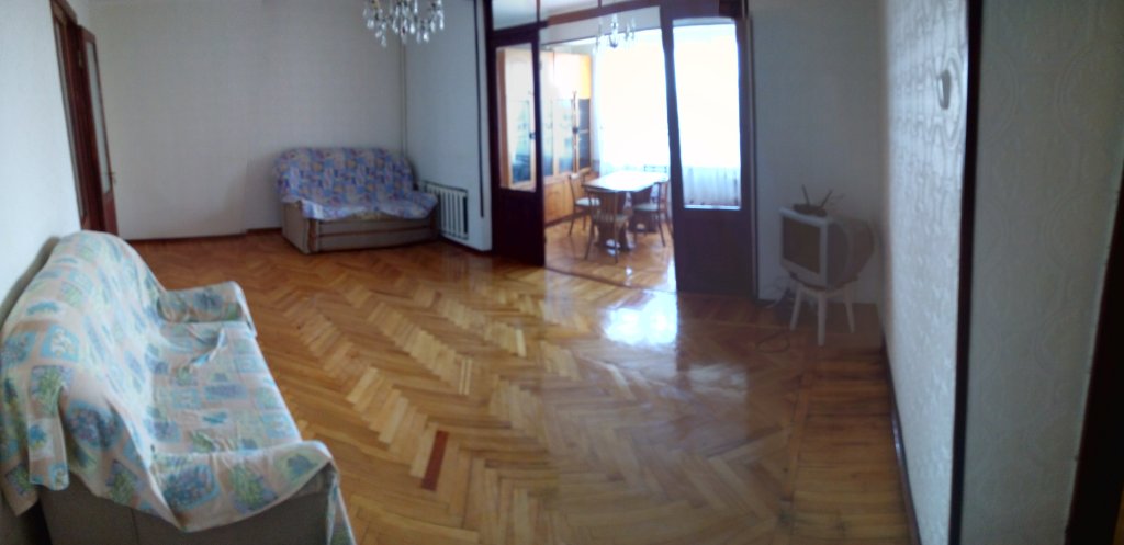 Пицунда: Trehkomnatnaya Kvartira Apartments