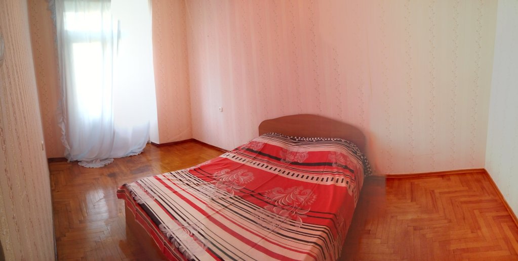Пицунда: Trehkomnatnaya Kvartira Apartments