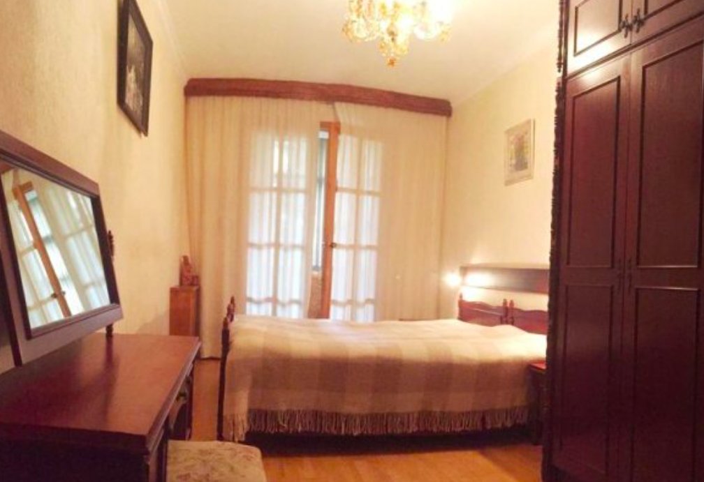 Пицунда: Tryohkomnatnaya Kvartira Naprotiv Hrama Apartments