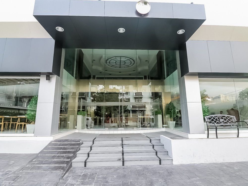 Nida Rooms Petchburi Crown 21 at Cubic Hotel — фото 4