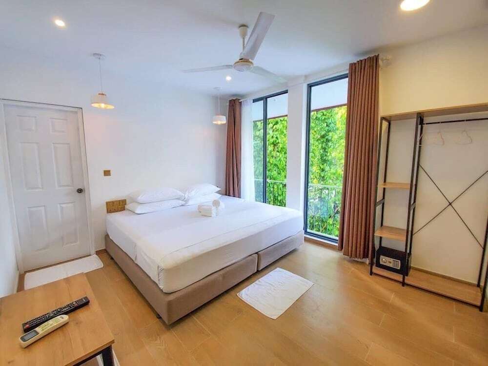 Атолл Алиф-Алиф: Гостевой дом Kingsway Thoddoo