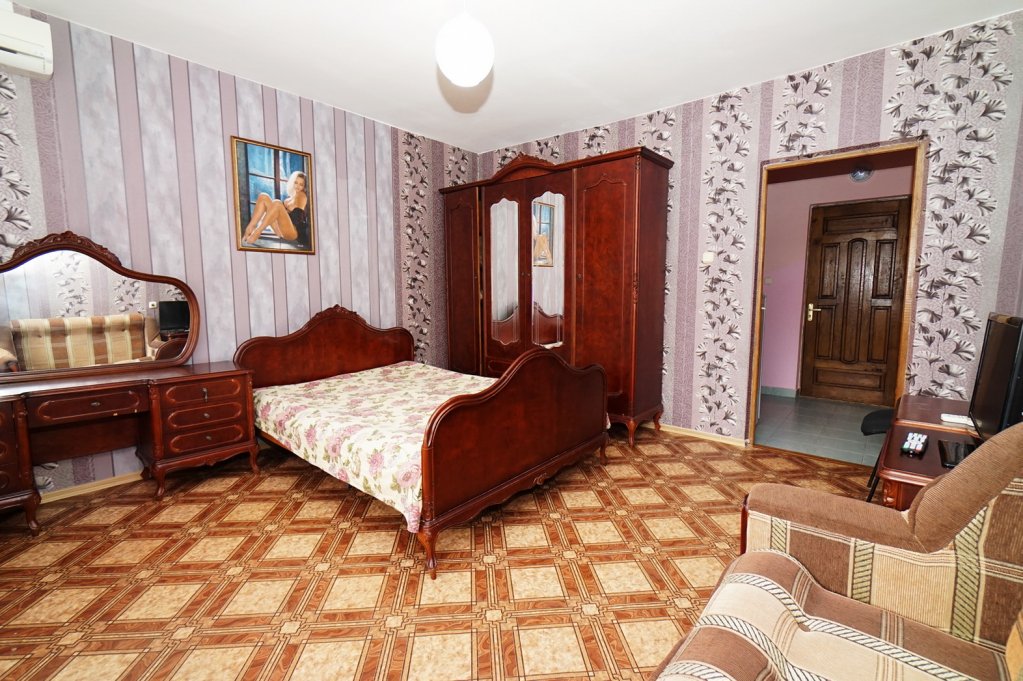 Шепси: Tower House