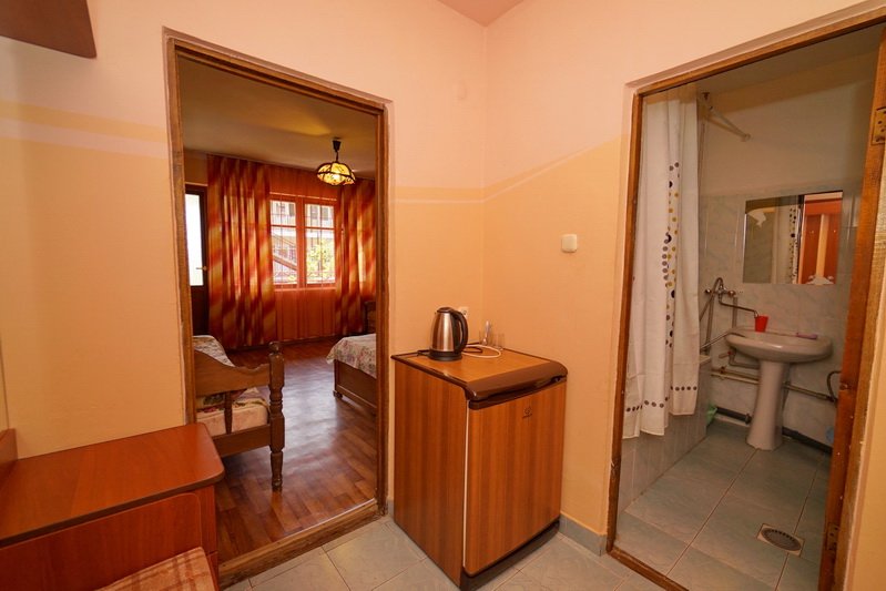 Шепси: Tower House