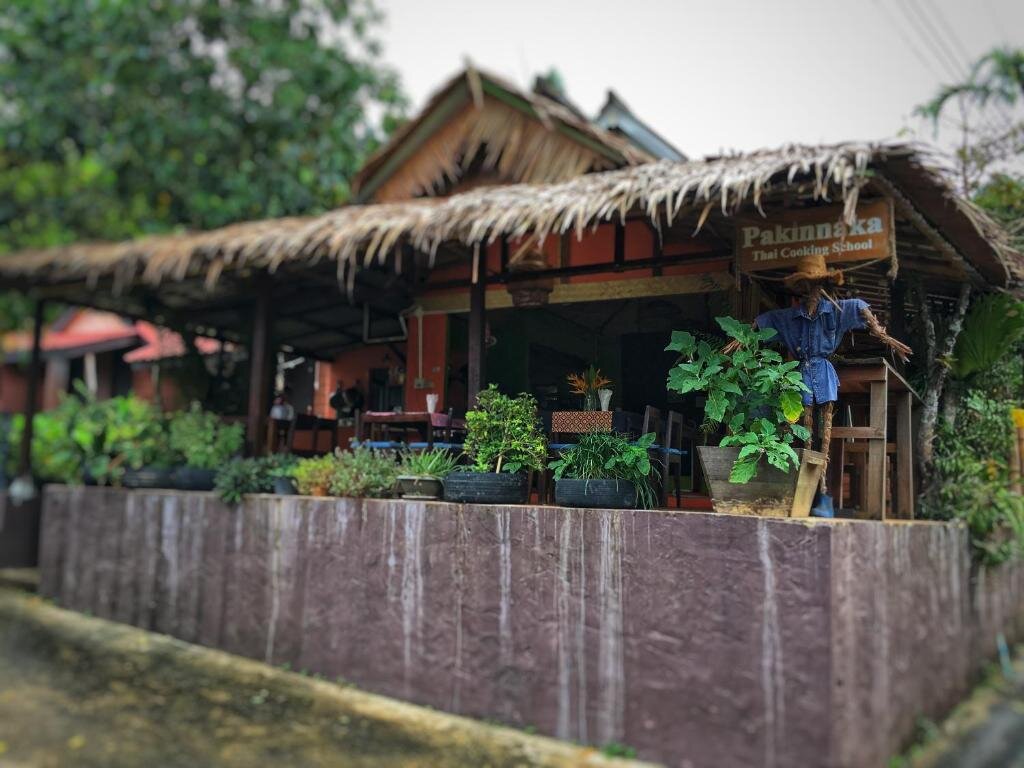 Као Лак: Les Fleurs House