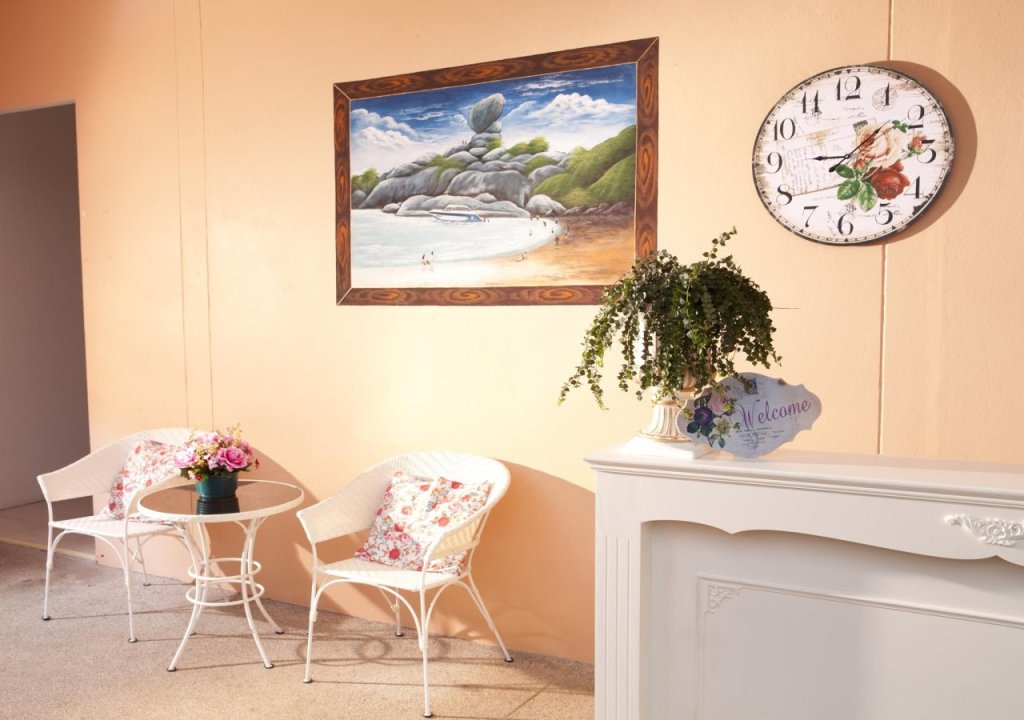 Као Лак: Les Fleurs House