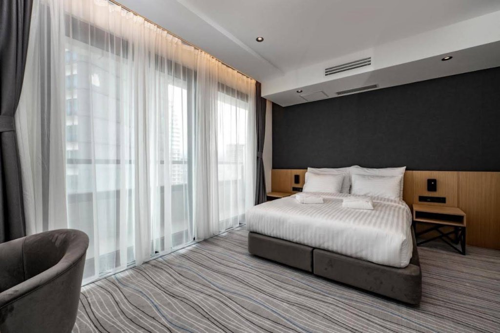 Батуми: The Grandeur Hotel