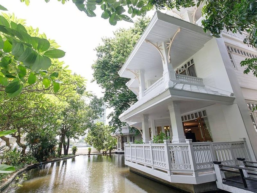 Бангкок: Royal Riverside Villa River View Suite