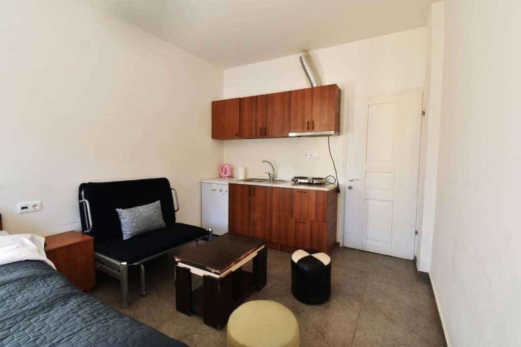 Бакуриани: Sunny apt With balcony in the heart of Bakuriani