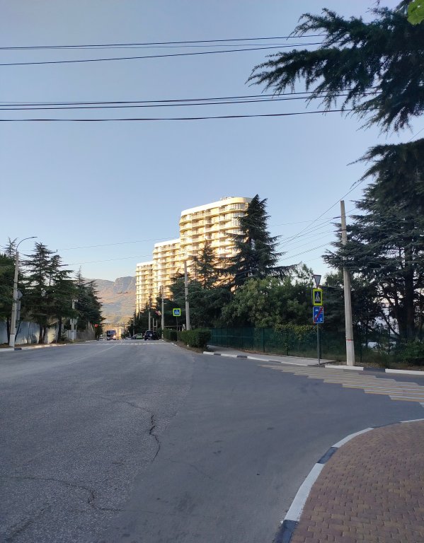 Алушта: Апартаменты в Алуште (500 метров до моря) Морская Звезда