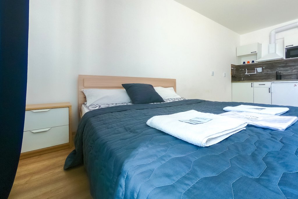 Екатеринбург: Apartments on Akademika Parina street 46/5