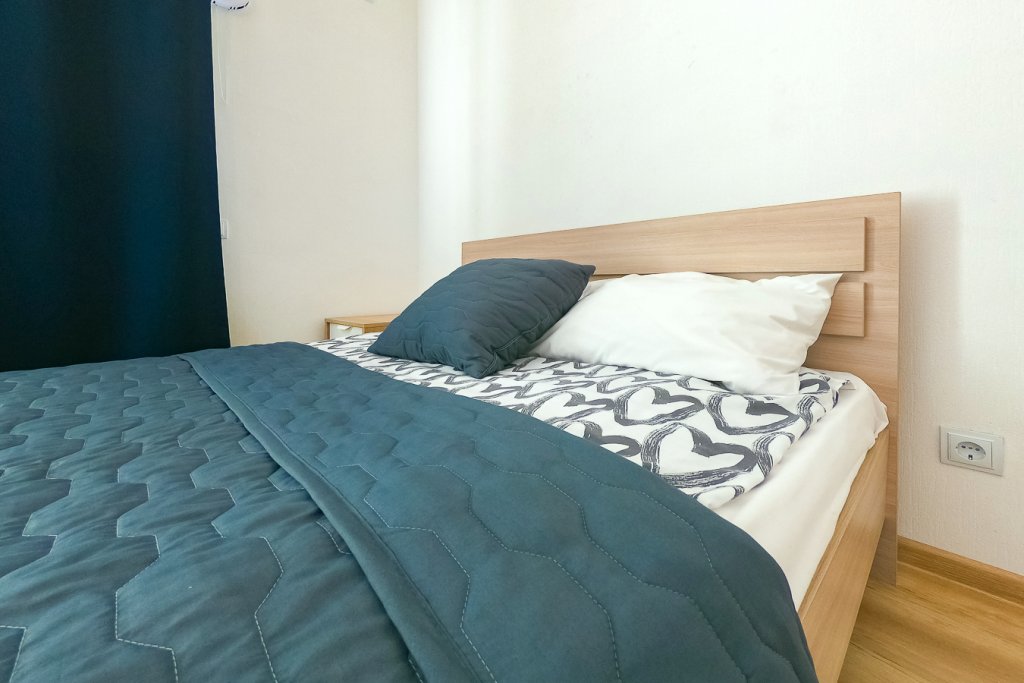 Екатеринбург: Apartments on Akademika Parina street 46/5