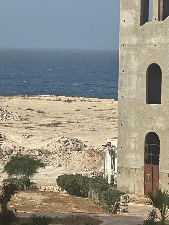 شاليه غرفتين ع البحر بقريه اندلسيه مرسي مطروح — фото 1