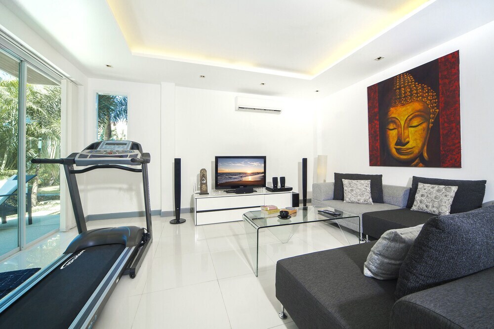 Villa Romeo 3 BED Two Storey Villa Offers Spacious Accommodation — фото 2
