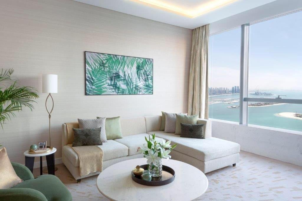 Дубай: Hvr the Palm Dubai