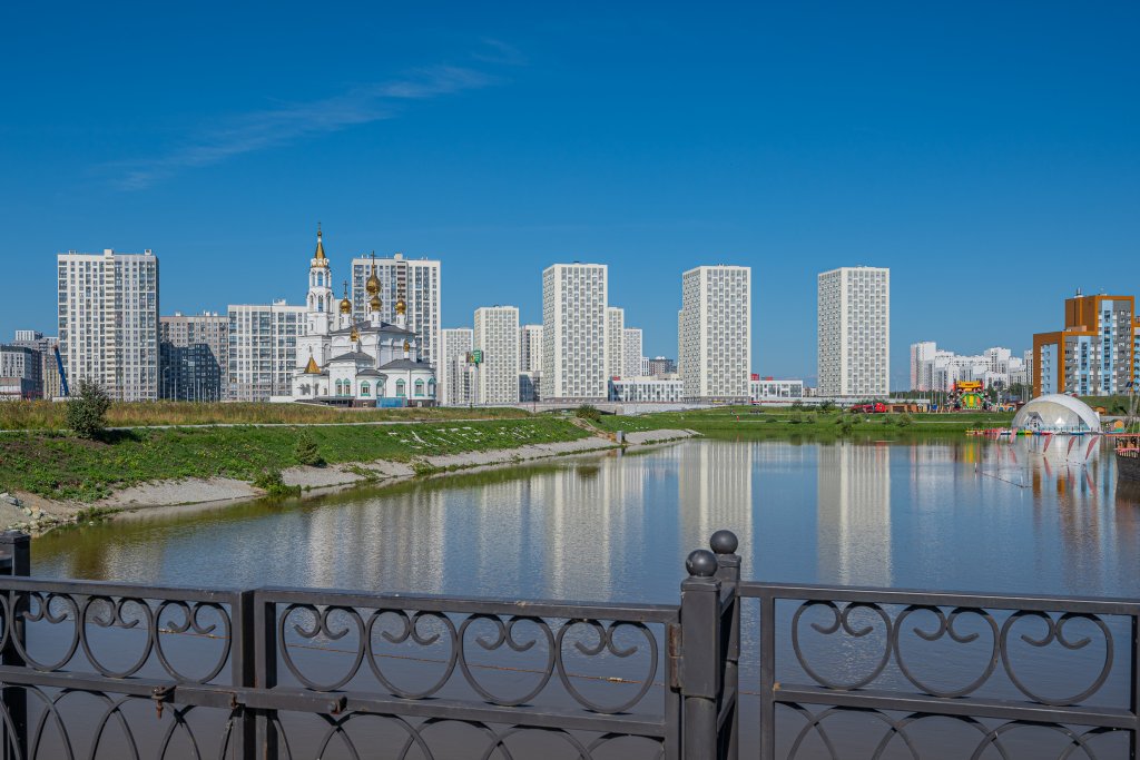 Екатеринбург: Апартаменты Академика Парина 33