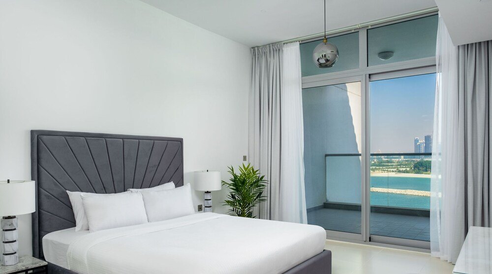 Дубай: LUX Holiday Home - Azure Residence 4