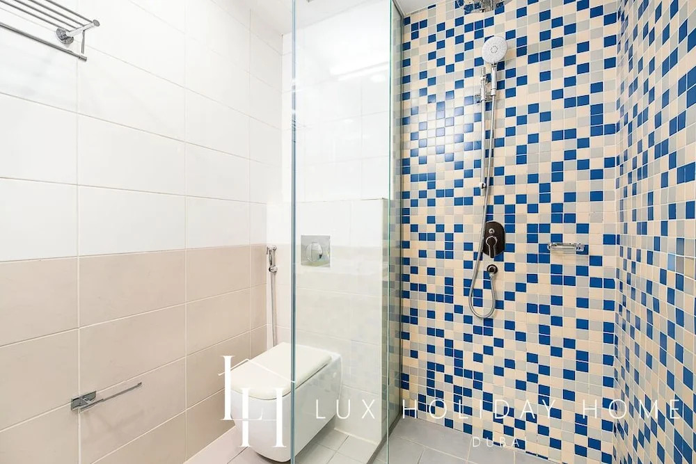 Дубай: LUX Holiday Home - Azure Residence 4