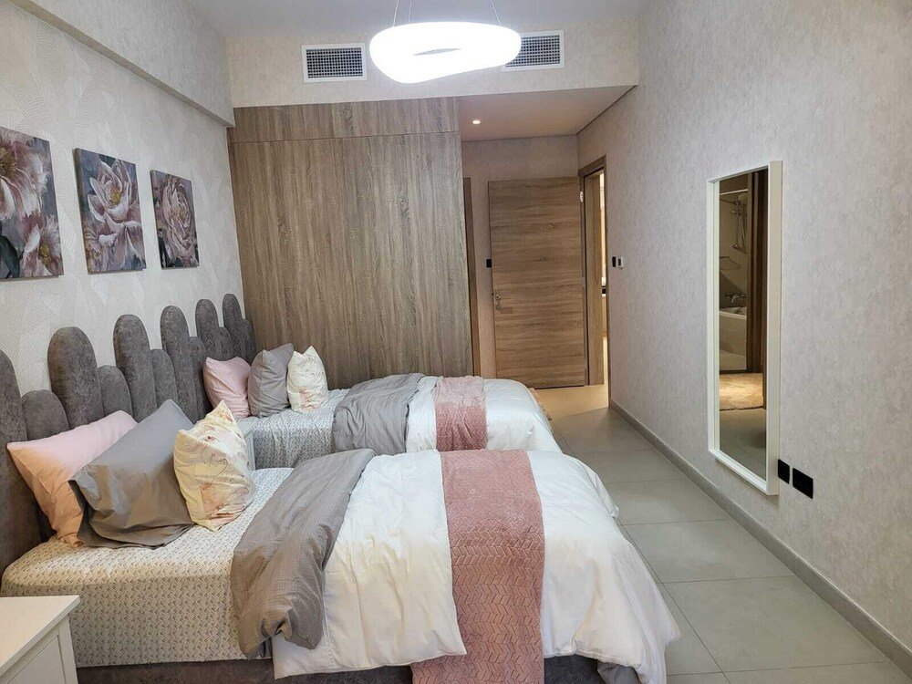 Дубай: Luxury Duplex Suite