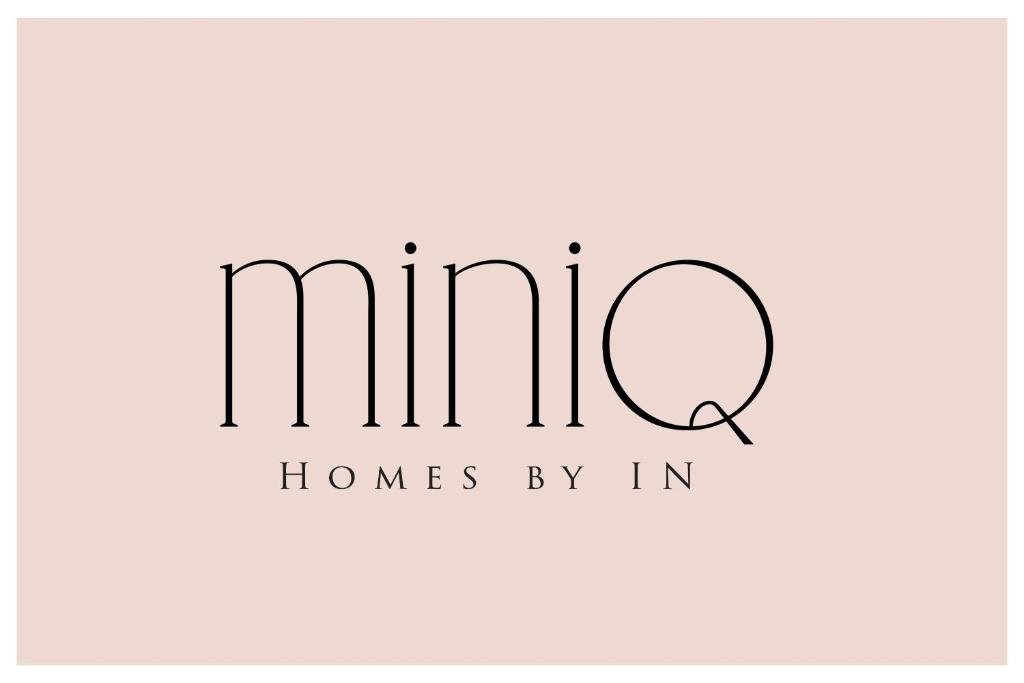 Фоча: MINIQ HOMES 102 - Historical Stone House with Garden Cinema