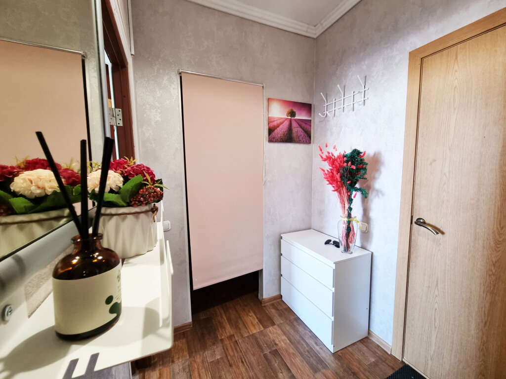 Санкт-Петербург: Квартира Жилое помещение на Комендантском